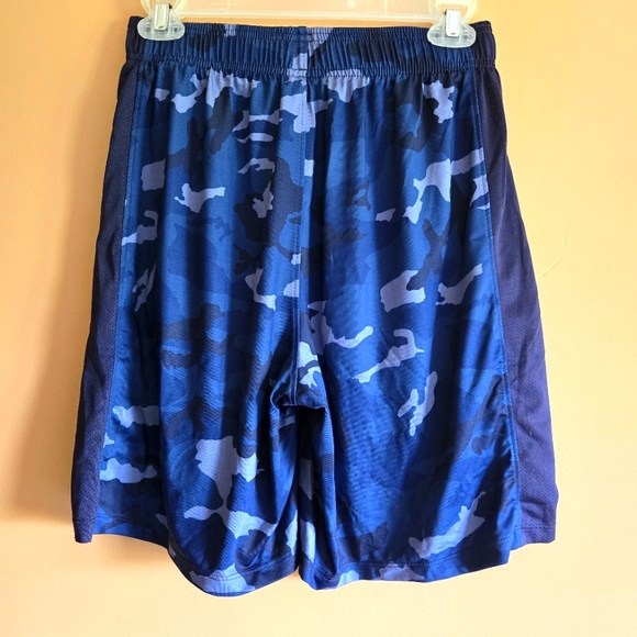 Under Armour Blue Camouflage Athletic Shorts, S - Picture 4 of 4